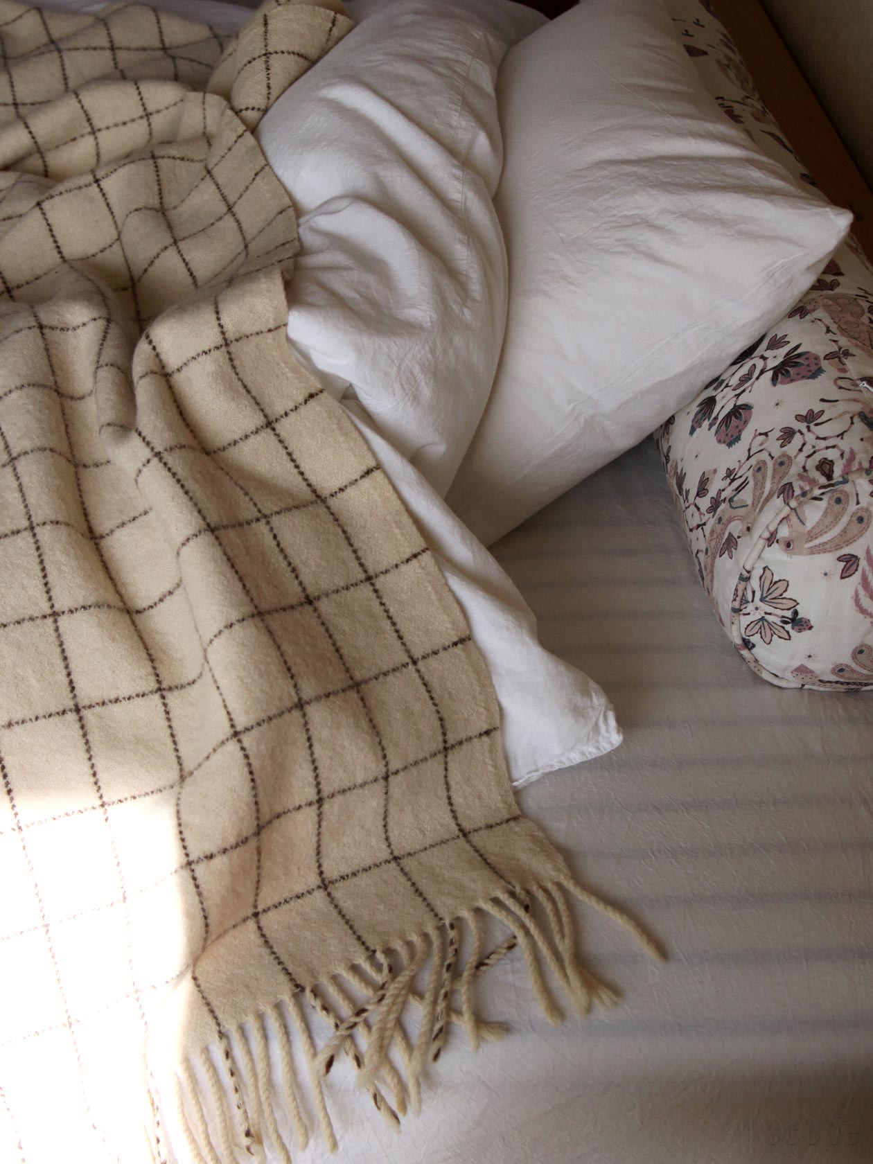 ECOLA スロー・ブランケット｜ポルトガルで続く純羊毛毛布｜SCOPE