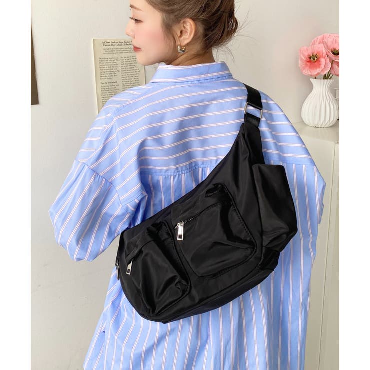 立体ポケットナイロンボディバッグ[品番：ERMW0000021]｜moment+