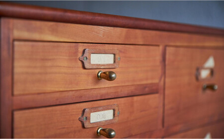 ピッキオ チェスト 無垢家具 北欧家具デザイン ブラックチェリー