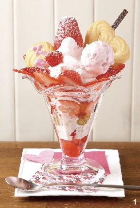 15時から18時まで限定いちごパフェあり…｜安城市のらーめん 鳥よし