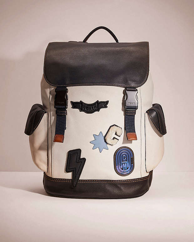 公式】COACH – コーチ | 【UPCRAFTED】リビングトン バックパック