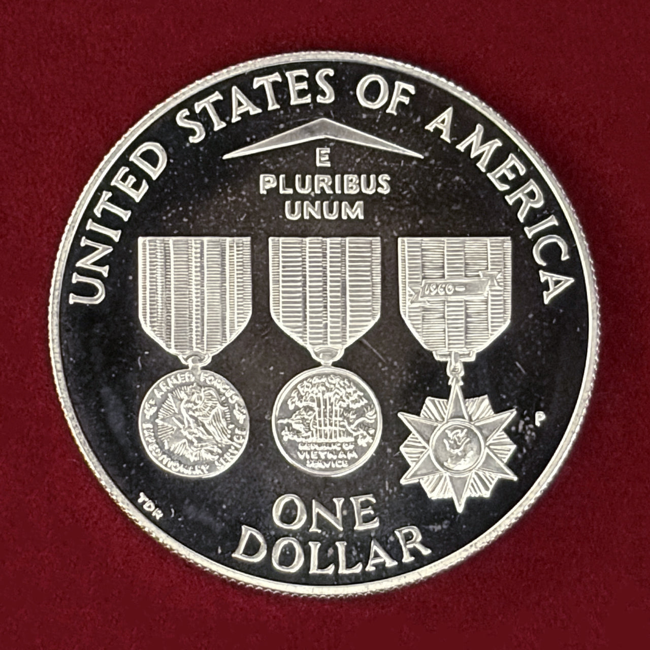 アメリカ】ベトナム戦争戦没者慰霊碑 1ドル 銀貨 プルーフ 1994［B