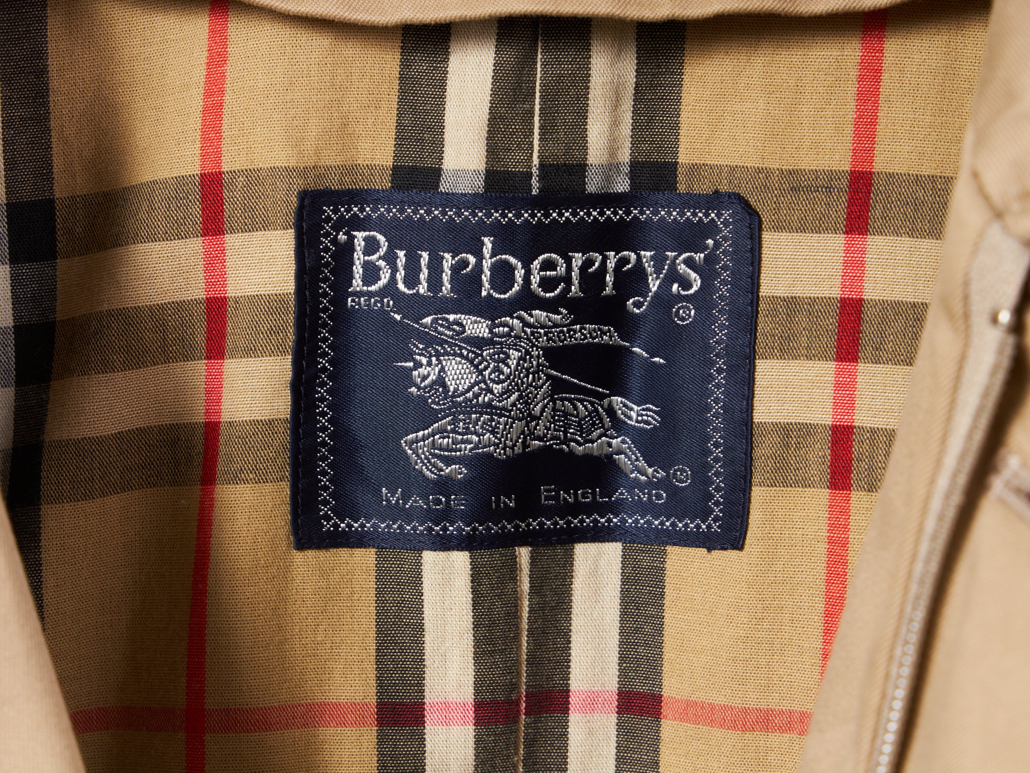 バーバリーのトレンチショートジャケット／藤原裕(BerBerJin) – CLUB 2nd