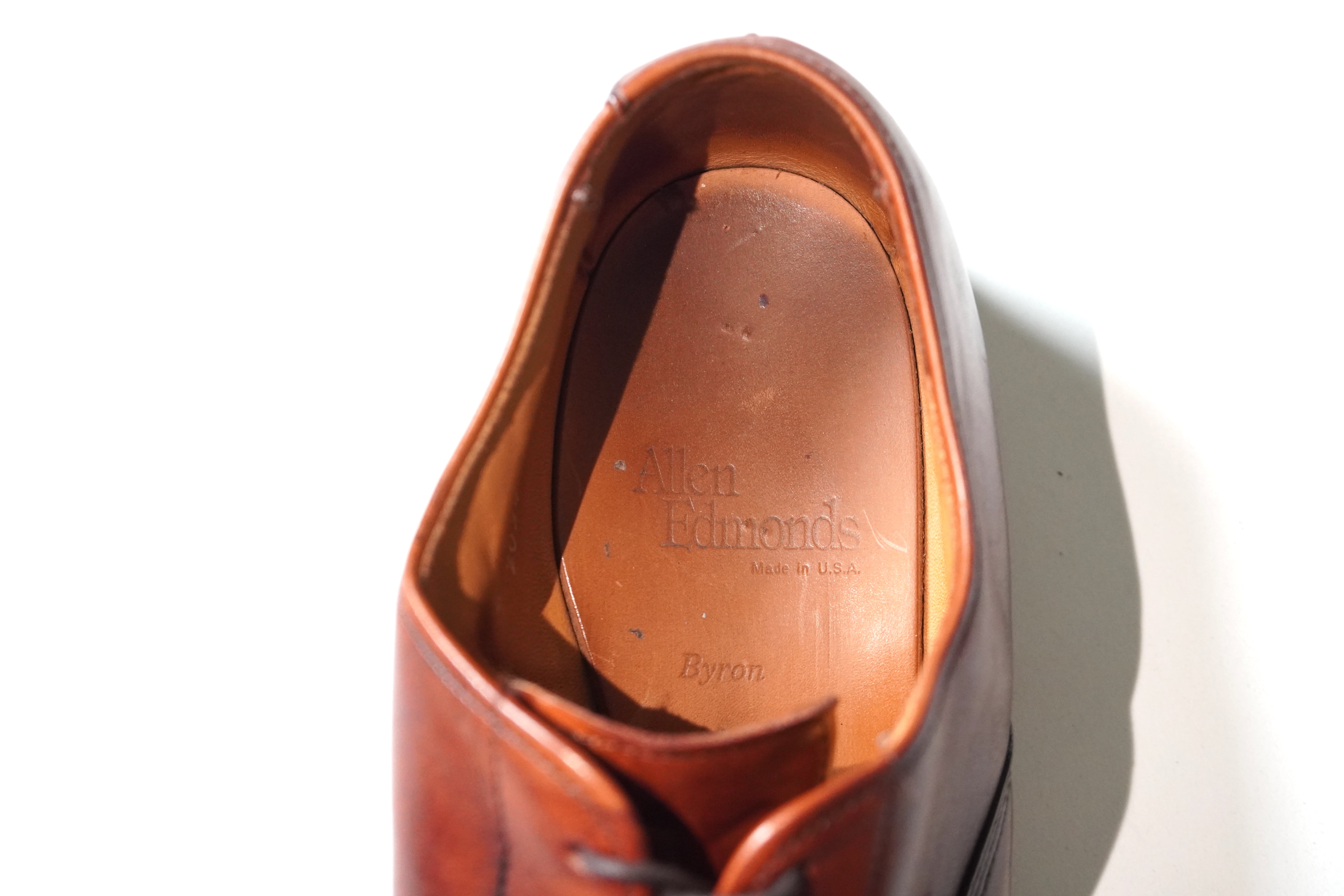 Allen Edmonds パンチドキャップトゥシューズ「Byron」【5営業日以内