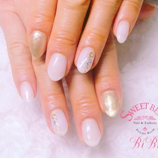 ホワイトワンカラーのネイルデザイン｜ネイルブック