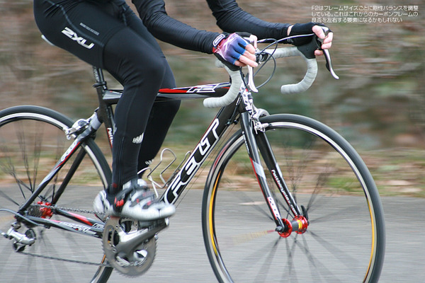 アーカイブ】走るほどに高まる信頼感、フェルトF2 こだわりのカーボン