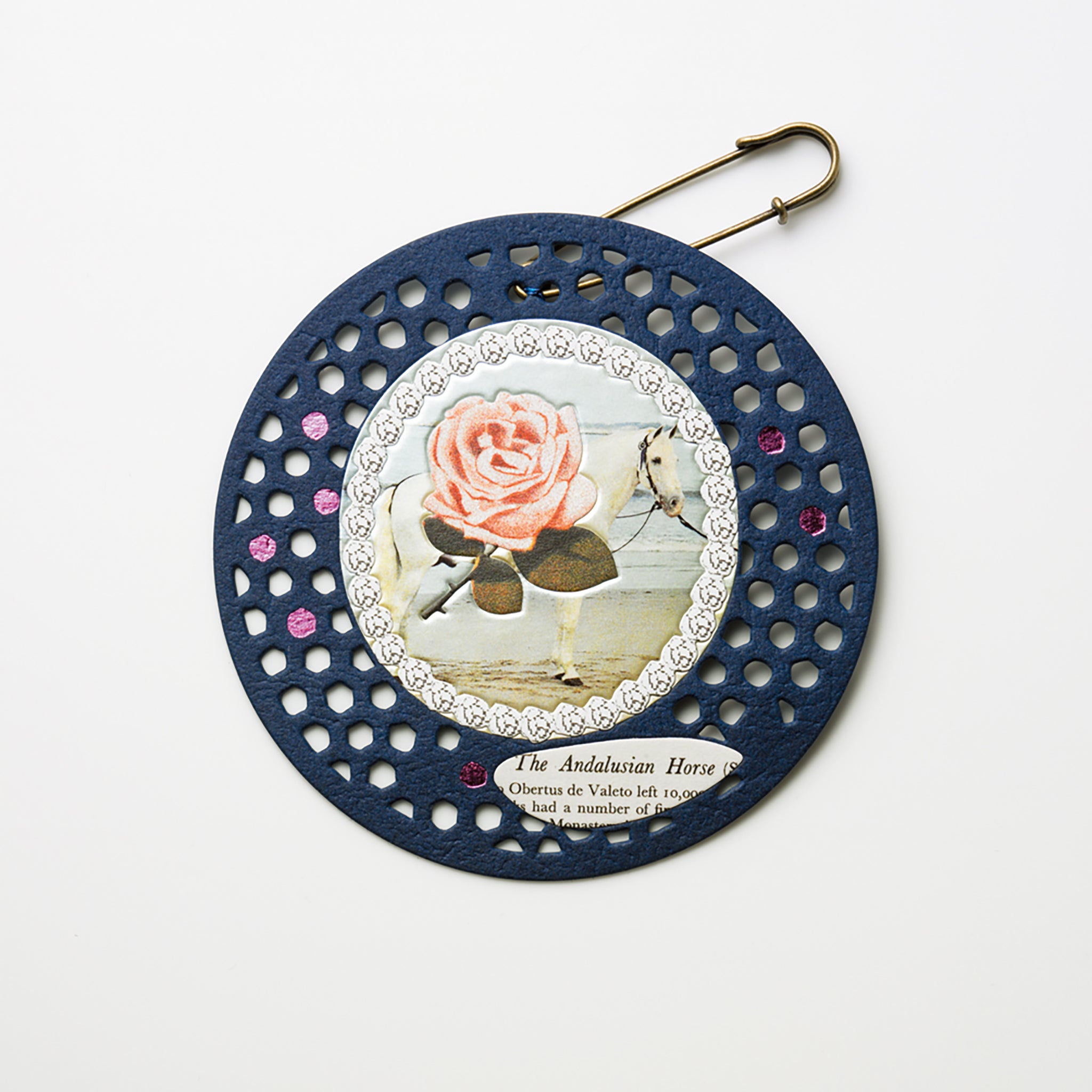 象嵌ブローチ ハクバトバラ | D-BROS