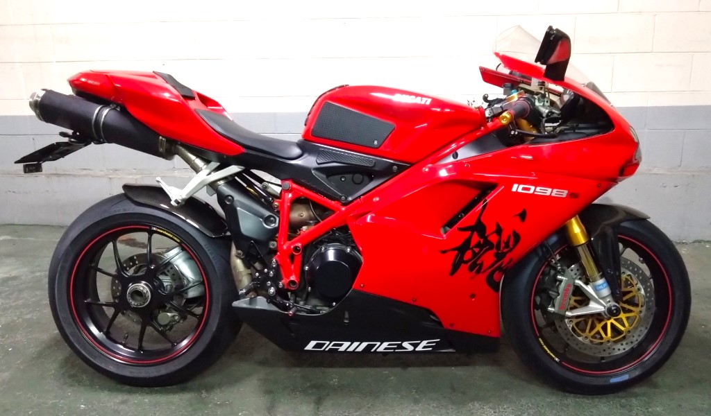 完全版！ 1098S 各種マフラー（純正・テルミニョーニ スリップオン