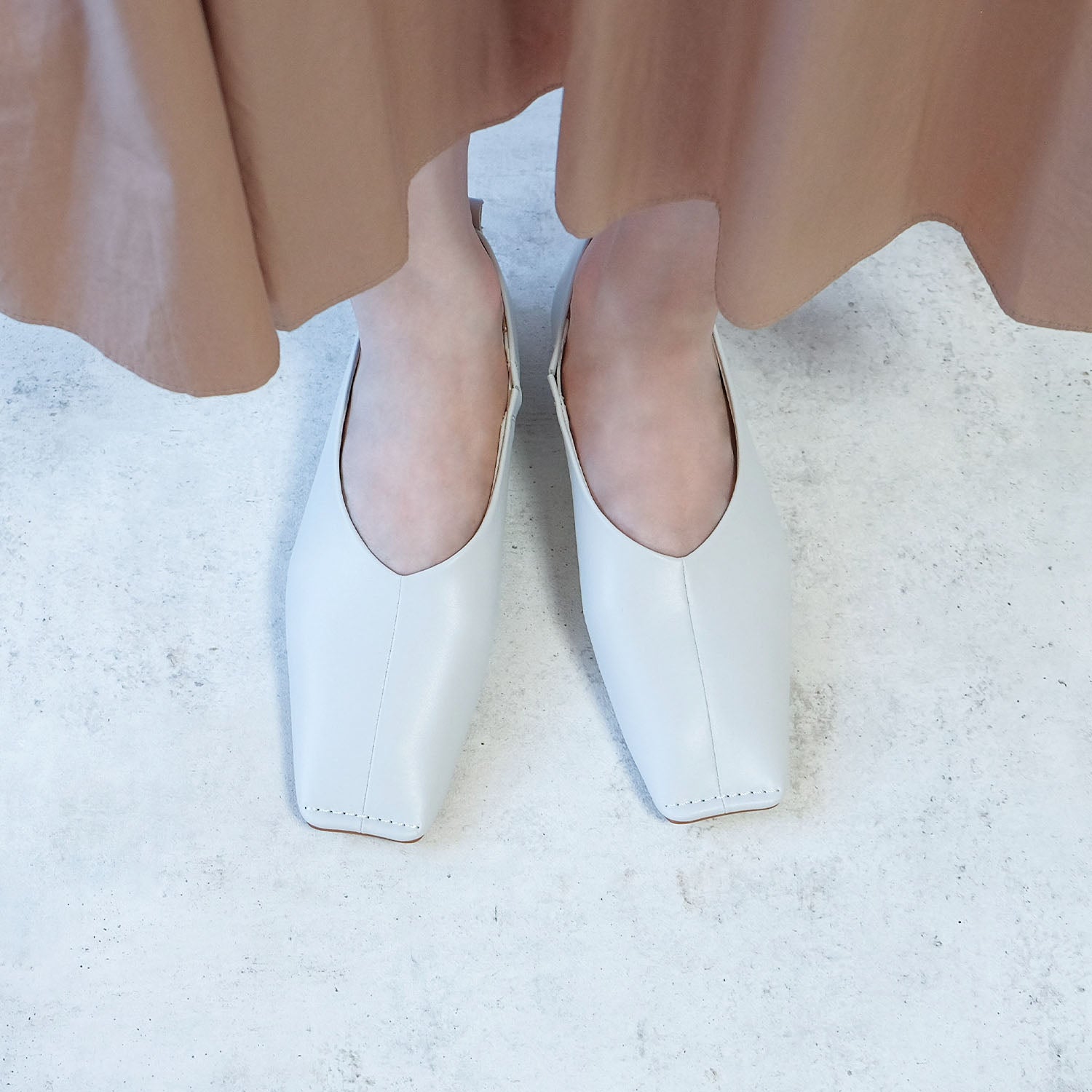 Daniella & GEMMA ONLINE STORE – ワイドトゥステッチフラットシューズ