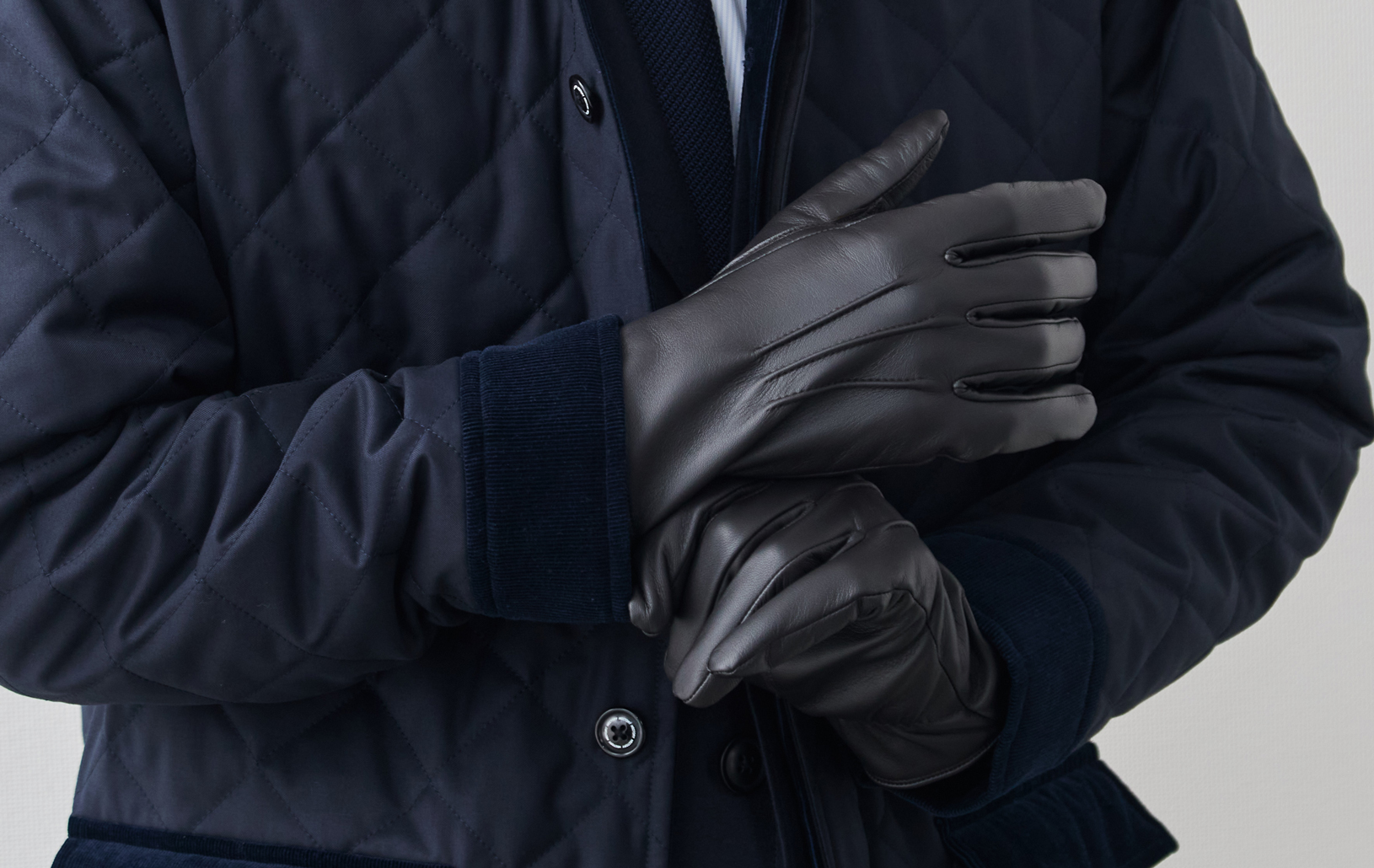 ラム革×カシミヤ 超軽量レザーグローブ/スマホ対応/ブラック