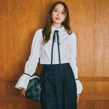 優待価格[THREE SQUARE]シャーリングボウタイブラウス | KOBUNSHA