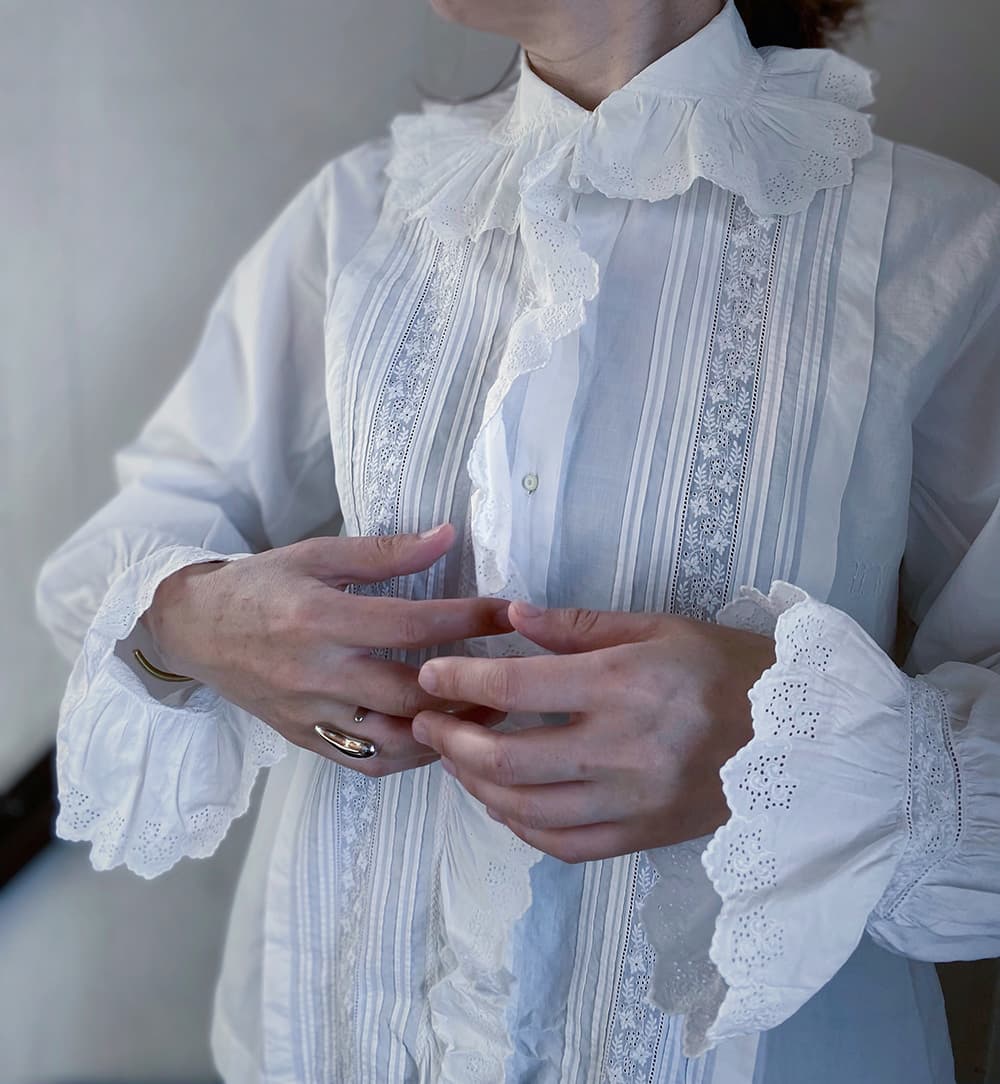 FrenchAntiquefrillblouse