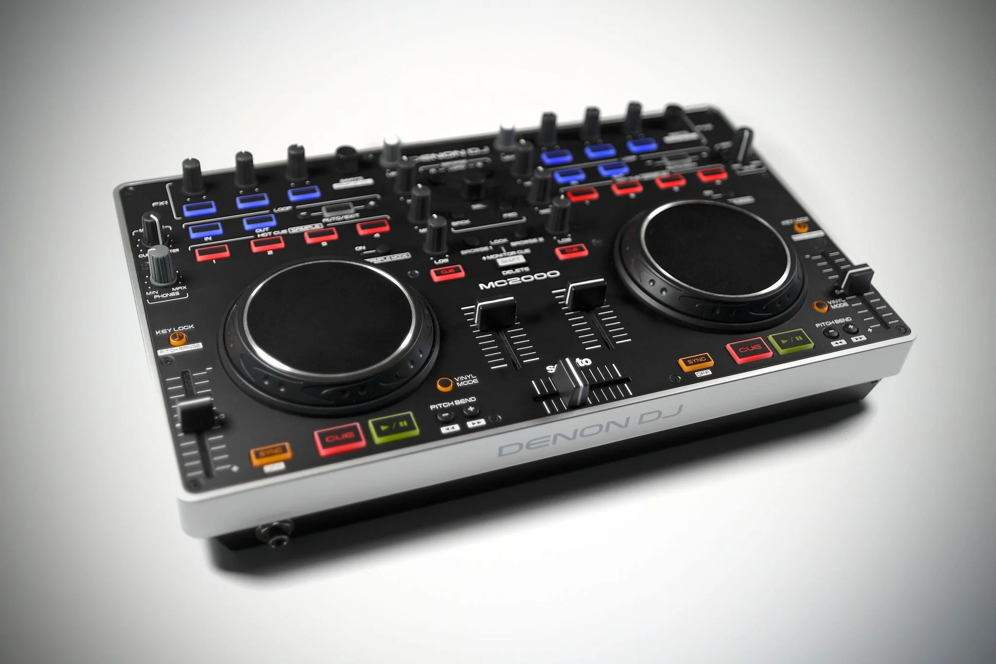 REVIEW: Denon DJ MC2000 DJ Controller