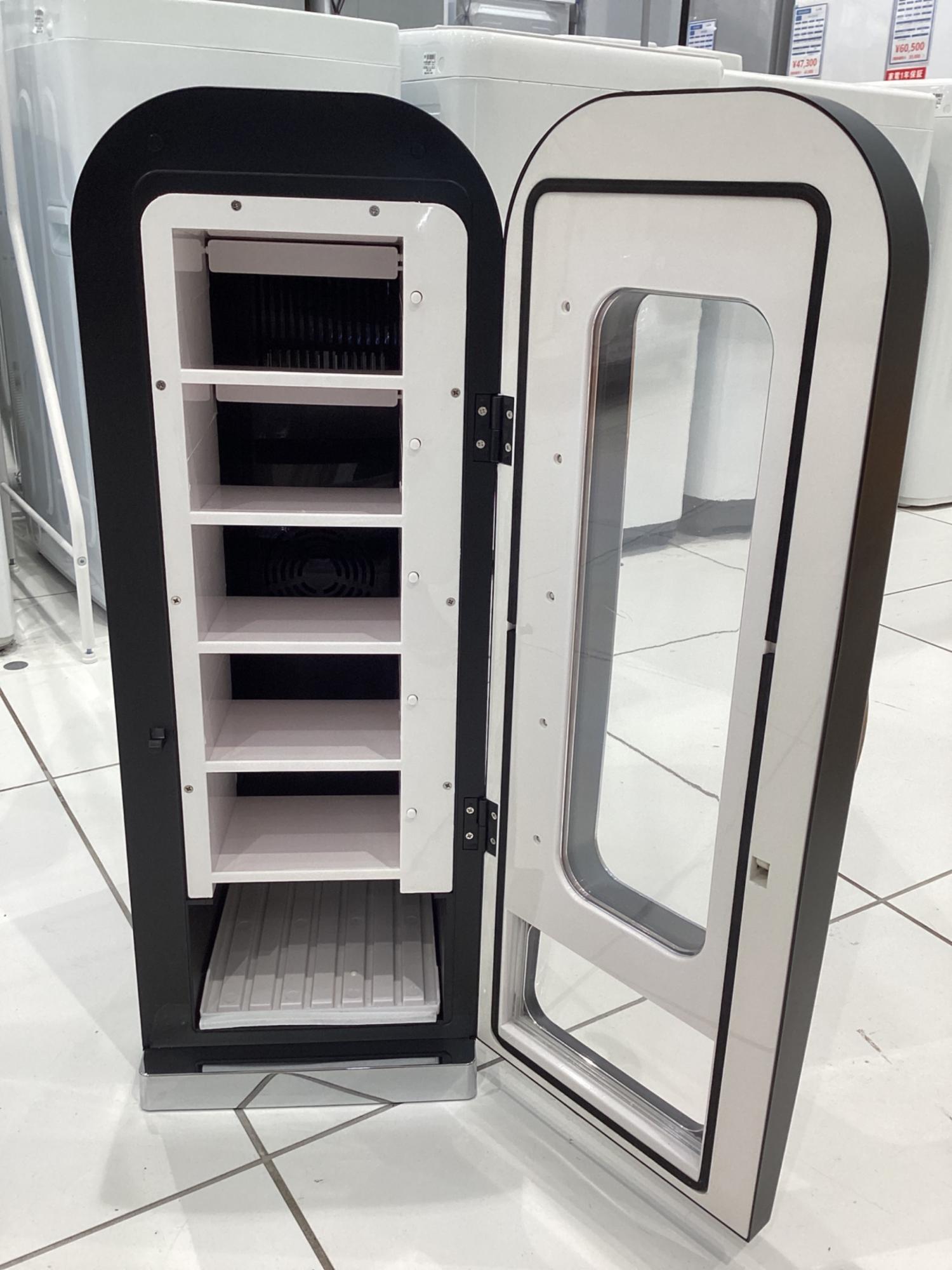 アーモンドアイG17勝記念 自動販売機型保冷庫 オンライン アーモンド