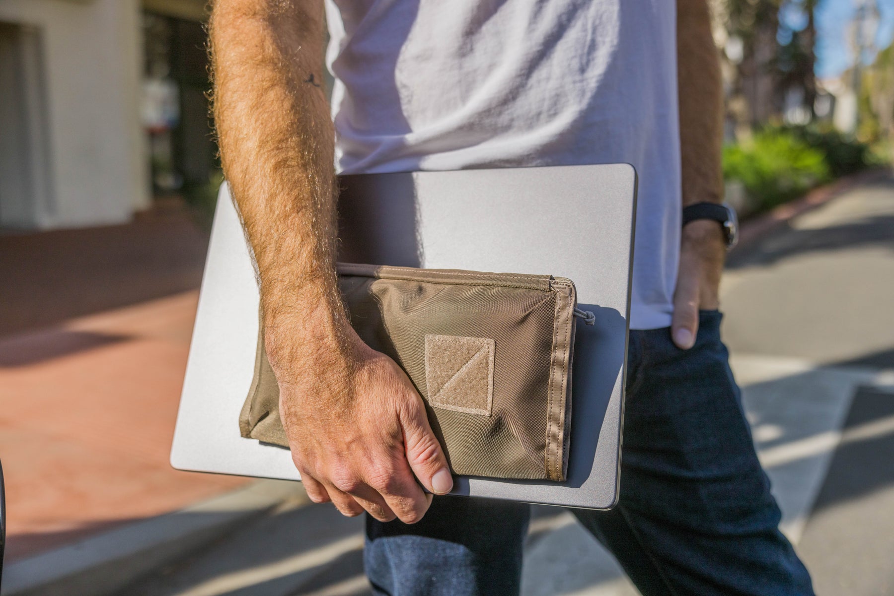 CIVIC ACCESS POUCH 1L - Fossil Brown – EVERGOODS Japan