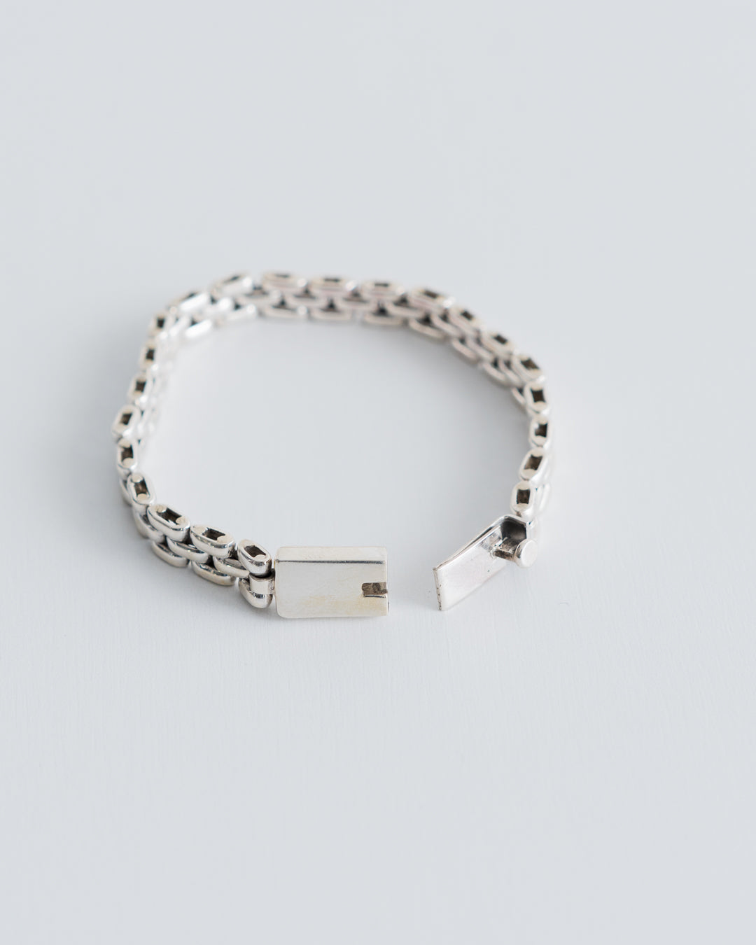 INTERIM TAXCO SILVER FLAT MEDIUM CHAIN BRACELET – fazeone