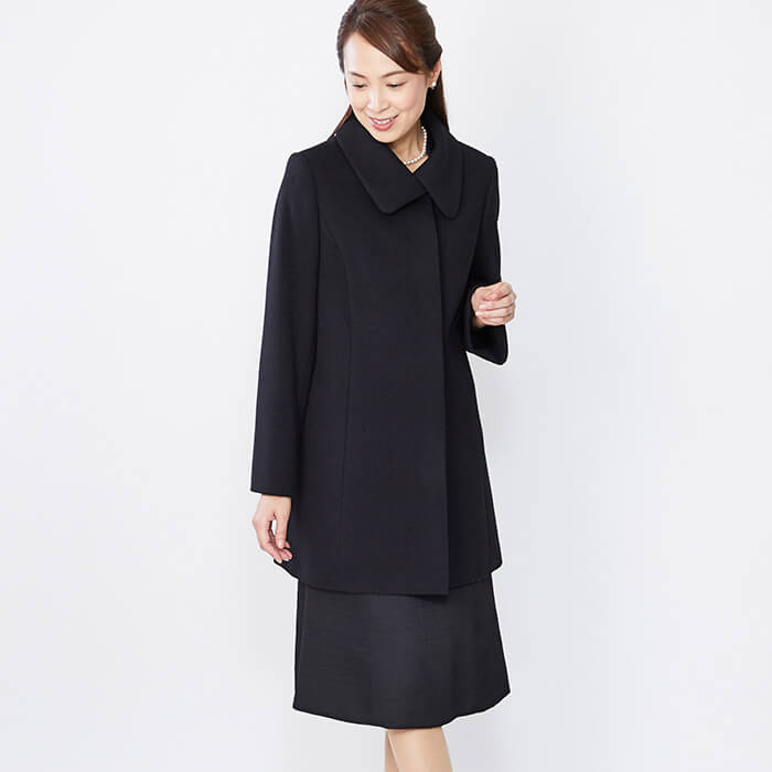 高級ウール「スーパー120」のハーフコート 9号・ブラック｜東京