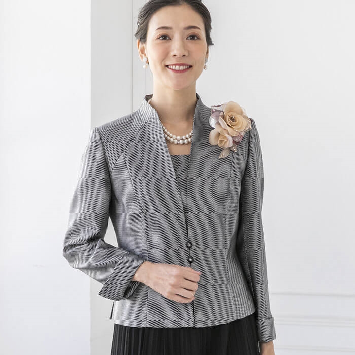 胸当て付きフォーマルジャケット 9号・シロクロ｜東京ソワール