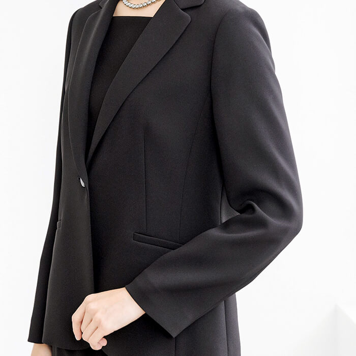 定番のテーラーカラージャケット 9号・ブラック｜東京ソワール