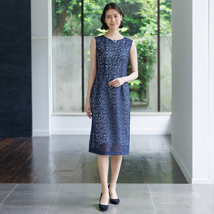 ミニマルなシルエットのツイン系ワンピース 11号・ネイビー｜東京