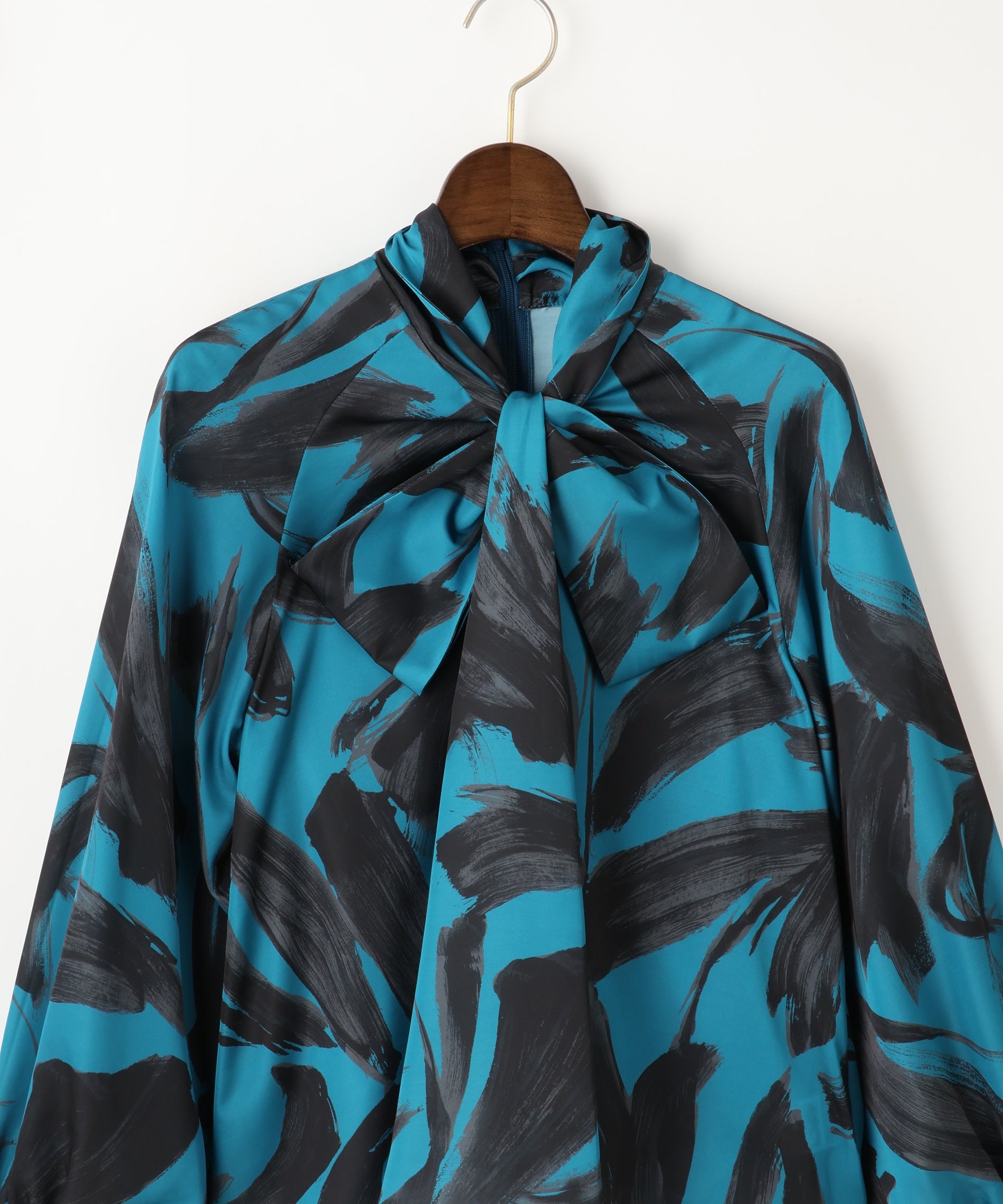 オリジナルプリントボウタイブラウス – FACE SANS FARD