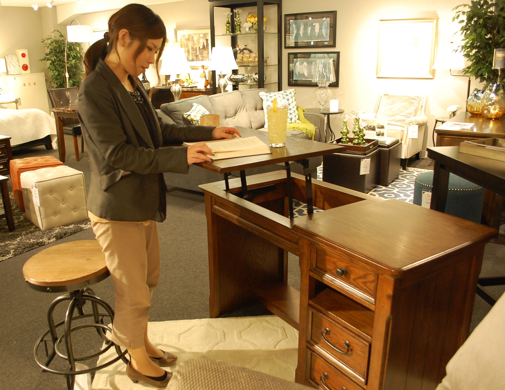 Ashleyから新商品のご紹介 – 富士家具：名古屋・愛知・横浜・神戸の