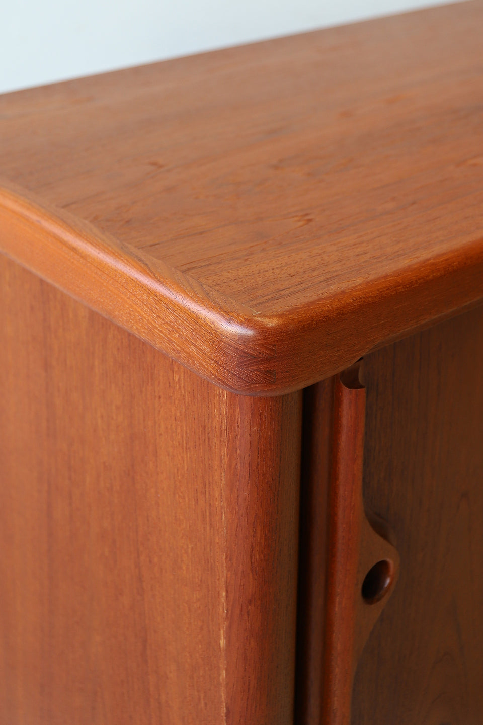 デンマークヴィンテージ チーク材 サイドボード キャビネット 収納家具