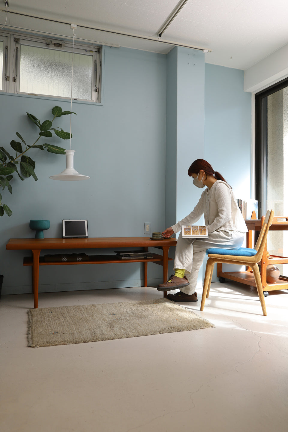 デンマークヴィンテージ コーヒーテーブル チーク材 棚板付き 北欧家具